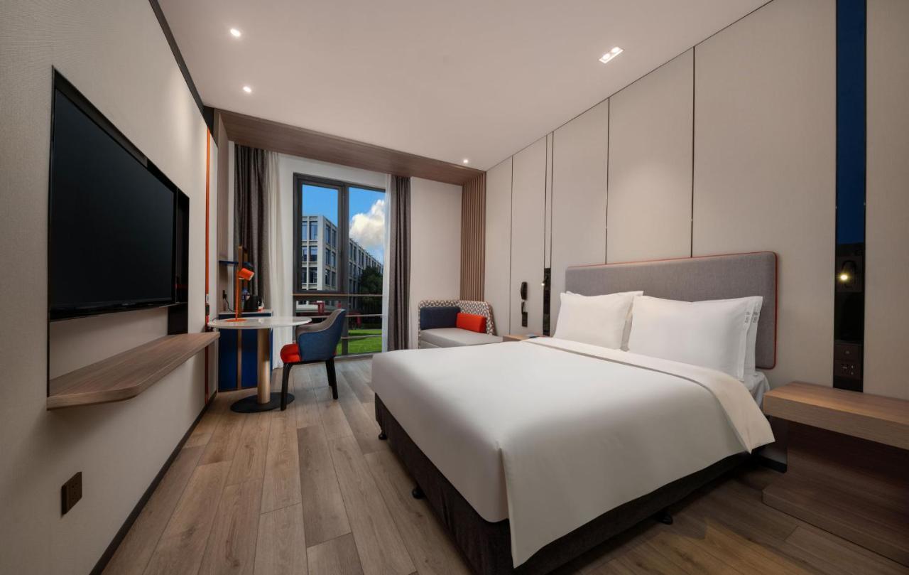 Holiday Inn Express Shanghai Pujiang By Ihg Екстер'єр фото