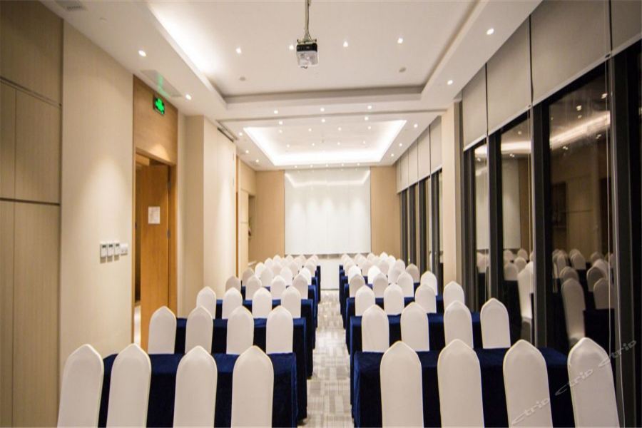 Holiday Inn Express Shanghai Pujiang By Ihg Екстер'єр фото